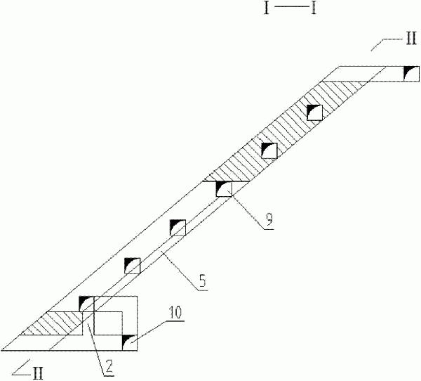 一種自溜式礦石溜槽出礦的留礦全面采礦法的制作方法與工藝