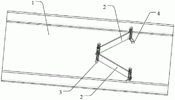 設(shè)有可調(diào)式均料板的振動(dòng)輸送機(jī)