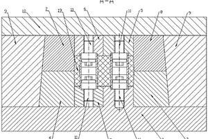 柔性梁的成型工裝及成型方法