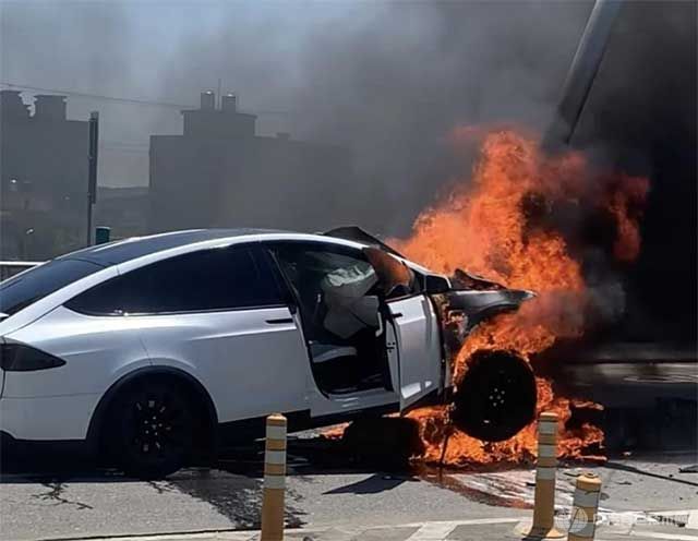 新能源車起火事件